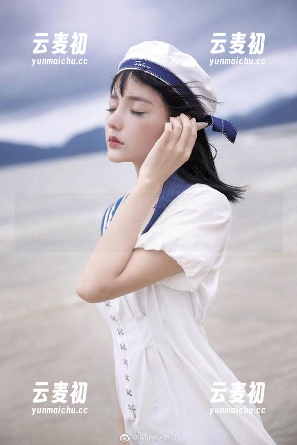 HuaYang花漾 - 周于希内衣写真作品集闪亮登场，感受魅力免费下载的魅力.txt
