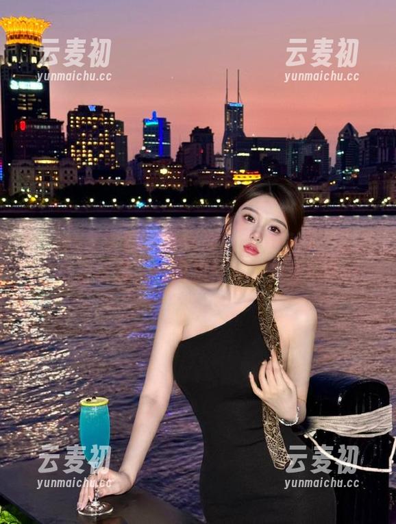 IMiss爱蜜社 - 专属你的高清壁纸：张思允女友写真，瞬间提升桌面美感！.txt