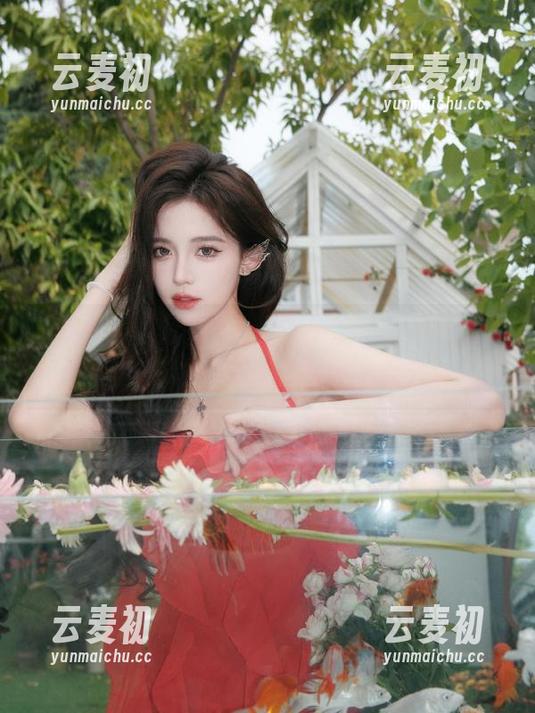 IMiss爱蜜社 - 杨紫嫣candy肉丝套图精选，完美捕捉她的多样风格与个性.txt