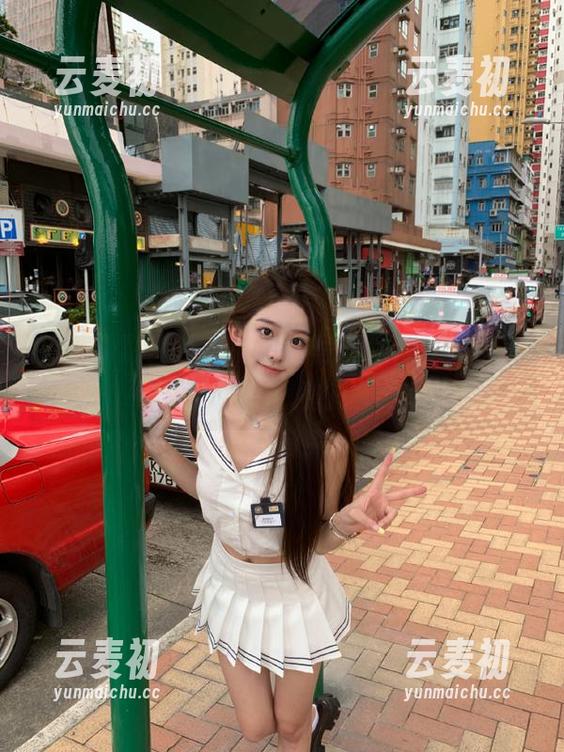 山茶摄影独特丝袜泡茶写真，快来网盘下载品味其中魅力！.txt