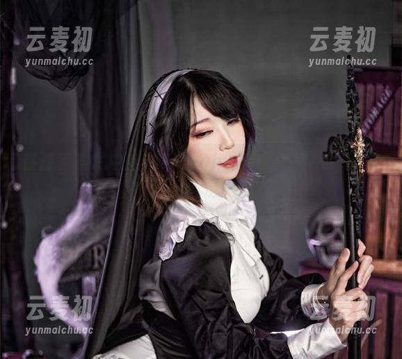 在教室禁忌中绽放：Leah梓未的高清COS照片，让我们重新定义青春.txt