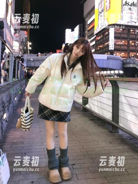 MFStar模范学院 - 妞妞koko红裙美图精选，去掉滤镜后她也依然是个美丽的梦幻女孩！.txt