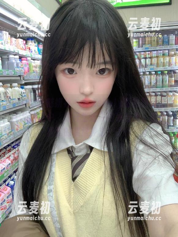 MiStar魅妍社 - 在Ashely丽丽的黑白私房图集中，揭开生活中的冰与火，感受极致的视觉冲击！.txt