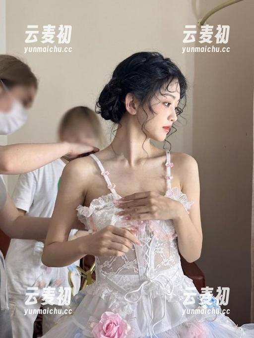 MiStar魅妍社 - 把大白兔emma的长腿写真变成壁纸，让生活更有甜蜜感！.txt