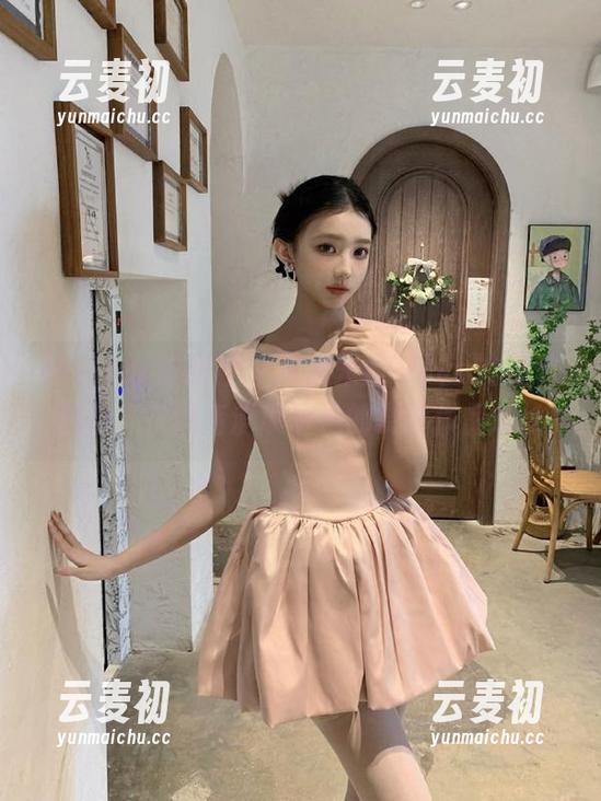 MiStar魅妍社 - 发现米娅Miya的黑色魅力，在线高清展示她的摄影作品.txt