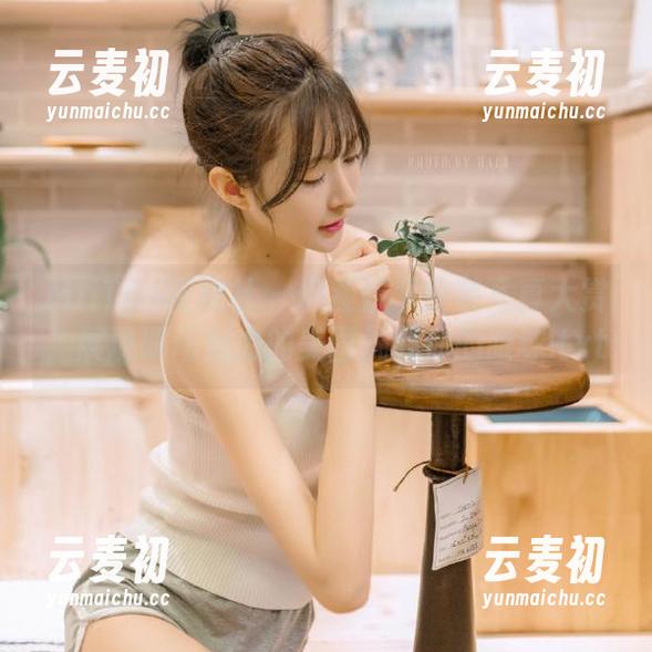 MiiTao蜜桃社 - 伊素妍职业装写真大赏，展现职场魅力的美图挑战你的眼球.txt