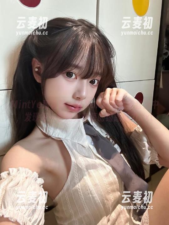 MintYe薄荷叶 - 在Sukki的高清套图中，发现每一套精美套装的细腻魅力.txt