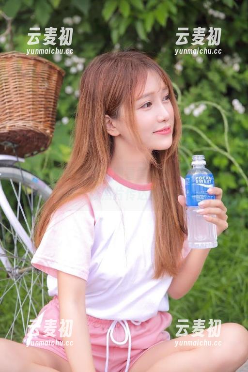 MyGirl美媛馆 - 观看黄乐然清纯写真合集，感受每一张照片传达的纯真情感.txt