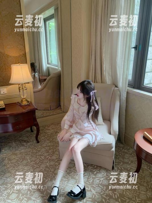 Seya狮砸为你呈现的图库作品：《原神神里绫华·霜刃》，带来视觉盛宴.txt