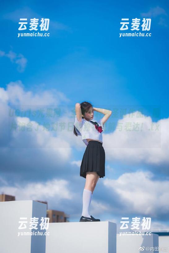 UGirls尤果网 - 全套于梓馨圣诞作品，图片饱含了她对节日的独特理解与表达！.txt