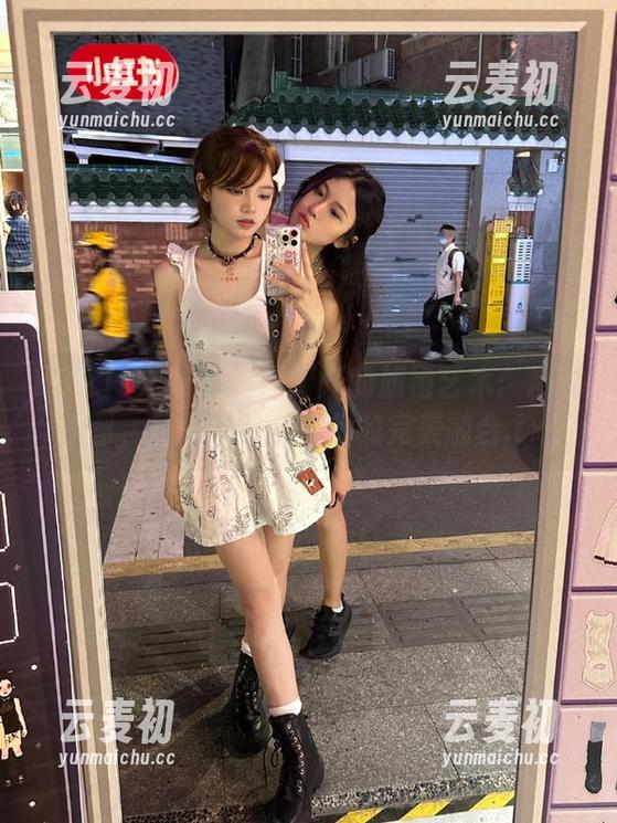 UGirls尤果网 - 赵智妍的旗袍艺术：精选原图，呈现经典与现代的完美融合.txt