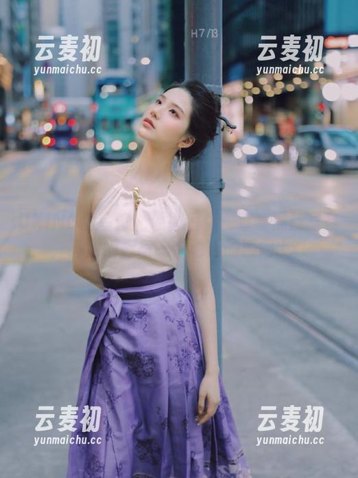 UXING优星馆 - 原图直供：草莓黑丝写真，高清捕捉每一个动人的瞬间.txt