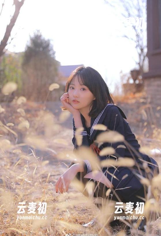 XIAOYU语画界 - 眼镜也有春天！最新Chery绯月樱美图让你忍不住想买同款！.txt