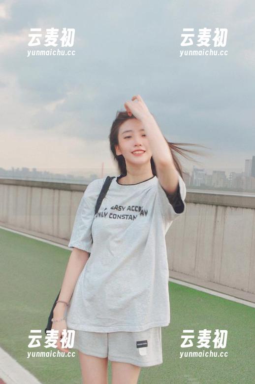 XIAOYU语画界 - 探索允儿Claire的旅拍之旅：精美图集资源大公开.txt