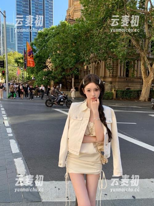 XIAOYU语画界 - 唐宁宁独特居家风格写真，丰富作品资源等你来挖掘！.txt