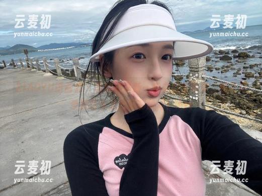 XIAOYU语画界 - 杨紫嫣最新一辑办公室写真，图片记录职场生活的精彩瞬间！.txt