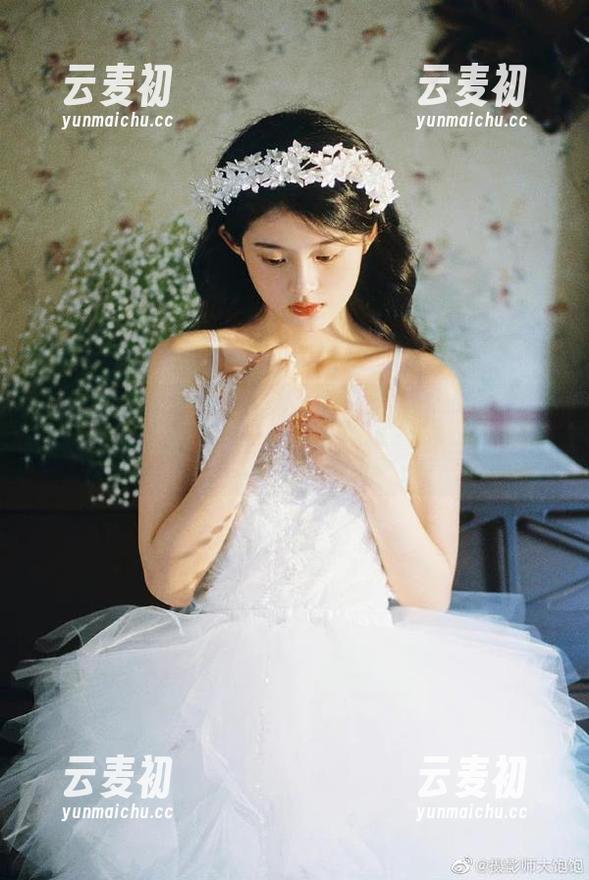 XIAOYU语画界 - 免费欣赏林乐一的美足套图，展现性感与优雅的完美结合！.txt