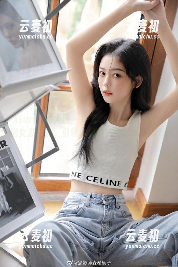Xiuren秀人网 - 探索Carol周妍希的私房女友图片，引领你领略她的艺术风采.txt