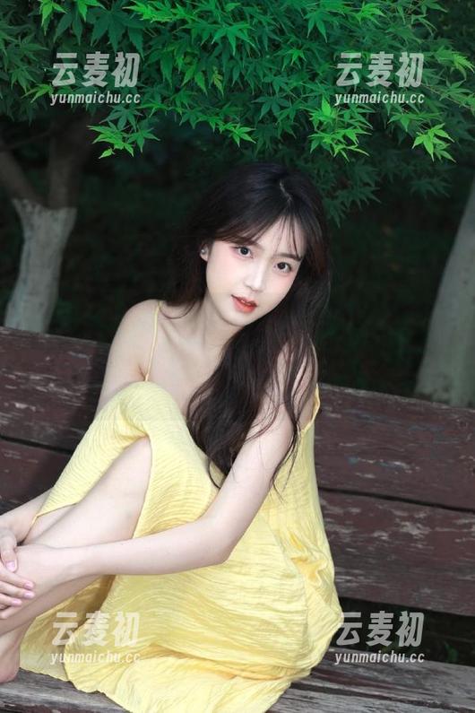 Xiuren秀人网 - 何梦兮Stacy带你领略美腿的魅力，高清写真分享让你心动不已！.txt