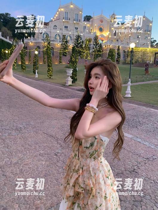 Xiuren秀人网 - 探索唐安诺的网袜世界，精美写真瞬间化作绝美壁纸！.txt