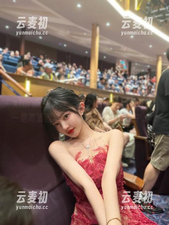 Xiuren秀人网 - 小夕Kitty纯白梦境：一组高清图集，仿佛置身于仙境之中.txt