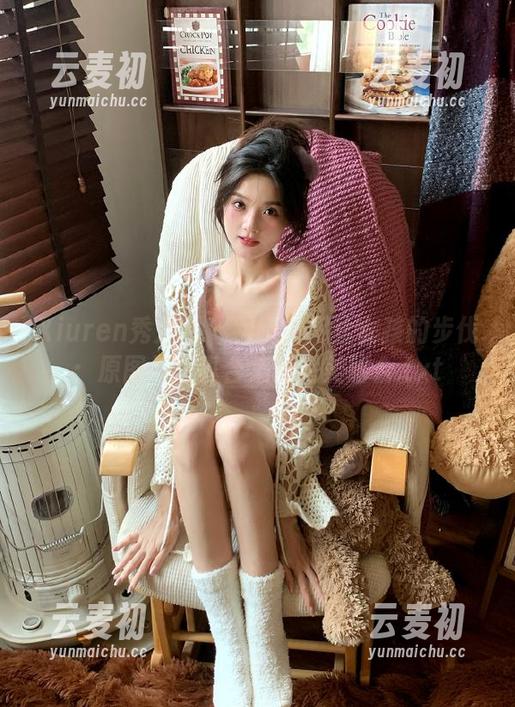 Xiuren秀人网 - 跟随尤妮丝女孩的步伐：原图与写真合集的完美结合.txt