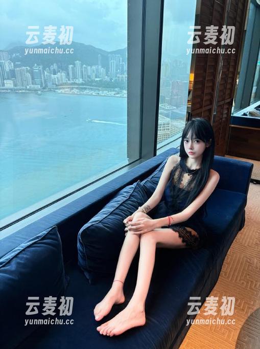 Xiuren秀人网 - 探索瑶啊摇的瑶白裙的魅力：精致图集分享让你领略她的独特风格.txt