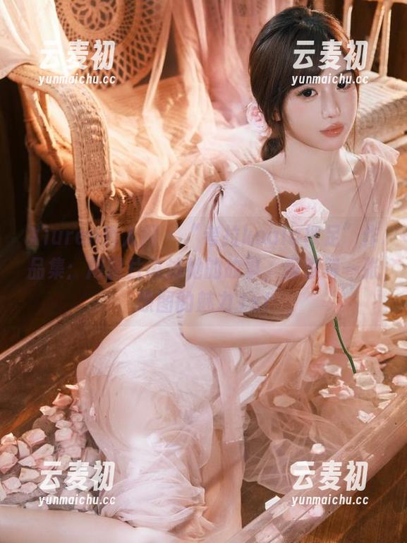Xiuren秀人网 - “考拉koala裸足”作品集：用图片讲述她的故事，探索每一张原图的魅力.txt