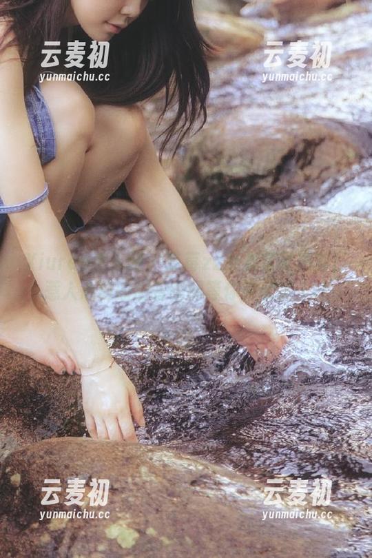 Xiuren秀人网 - 草莓zz女友写真更新！惹人心动的甜蜜瞬间等你来欣赏.txt