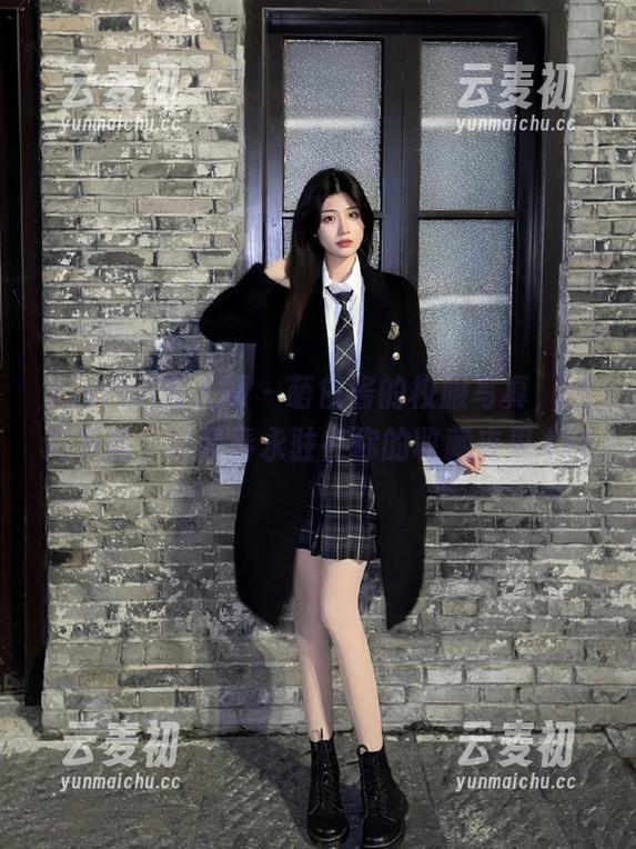 Xiuren秀人网 - 萌白酱的校服写真，精彩下载，让青春永驻在你的收藏夹里.txt