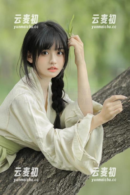 Xiuren秀人网 - 不只是一张照片：许诺SabrinaJK高清写真集里的搞笑故事.txt