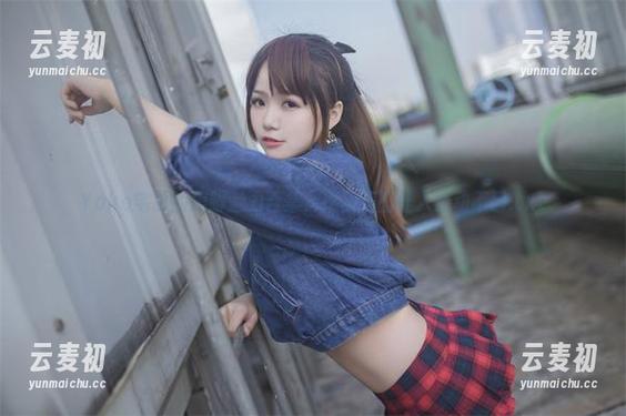 Yoko宅夏的美脚魅力合集，精美美图让人心动不已.txt