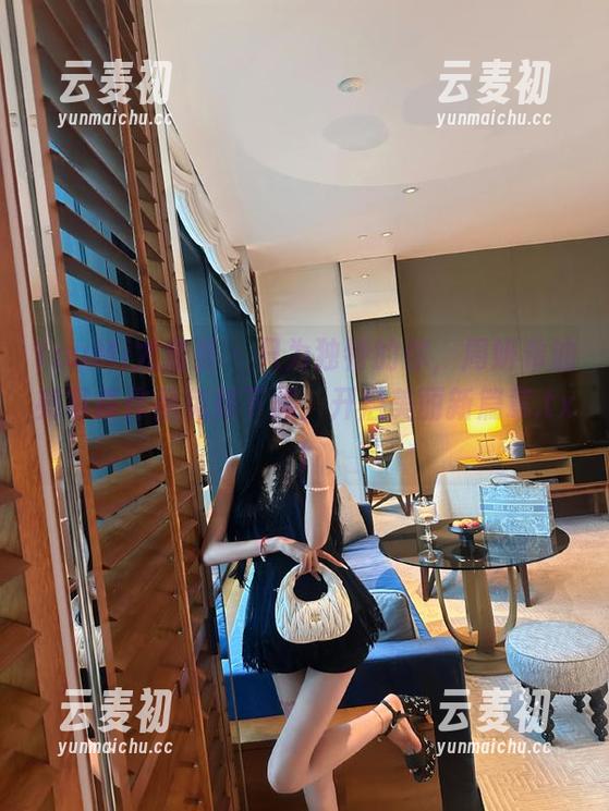 YouMi尤蜜荟 - 只为独特的你，周妍希油亮写真作品免费下载，开启美丽新篇章.txt