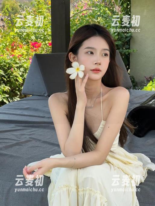 beautyleg - 偷偷告诉你，Flora的双人美图中藏着的搞笑瞬间，真是让她哭笑不得！.txt