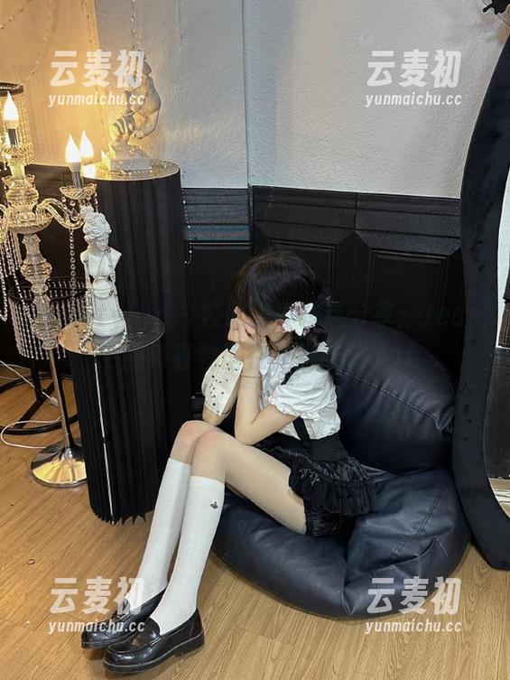 beautyleg - 校服写真精选分享：Jessie的青春物语在此刻绽放.txt