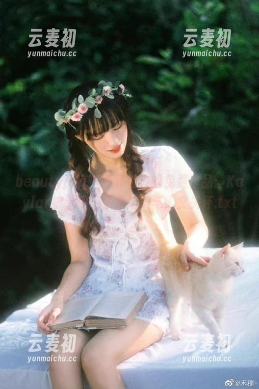 beautyleg - 不容错过的免费作品：Kaylar护士展现职业之美与人文关怀.txt