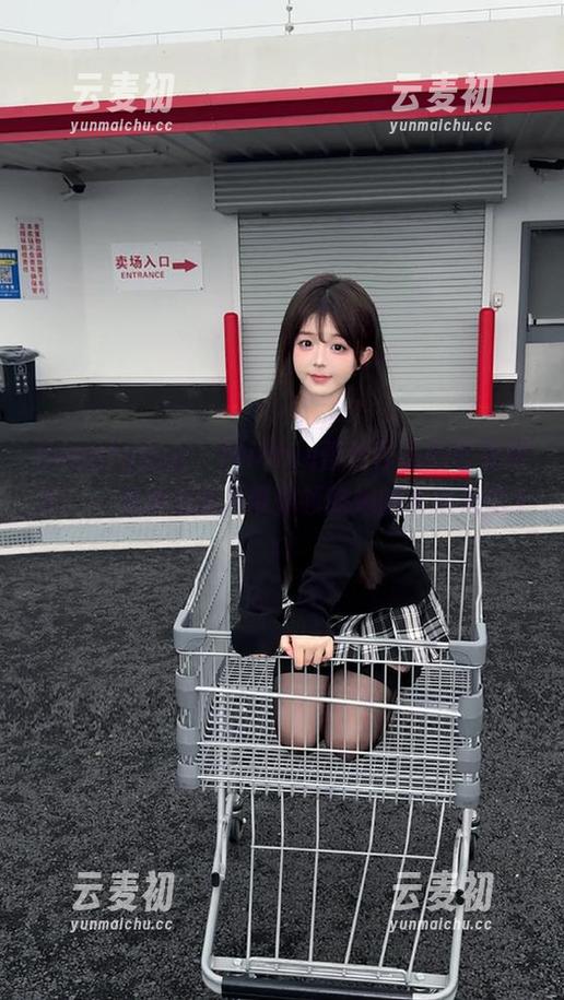 beautyleg - Minnie蕾丝作品的在线展示：一组精选图片带你领略她的艺术天赋.txt