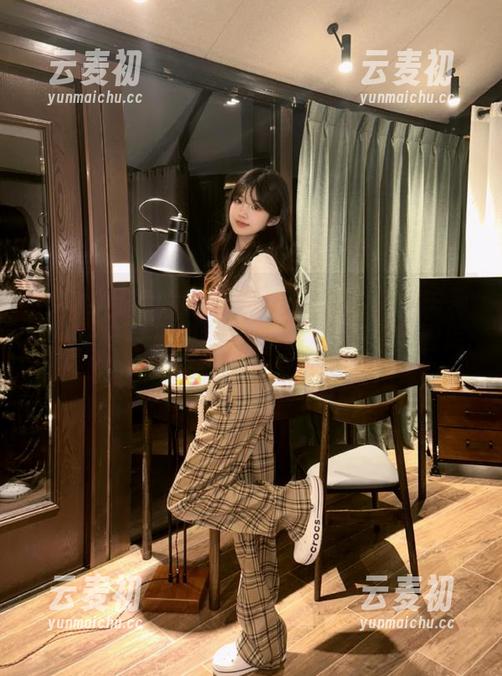 beautyleg - Momo黑丝魅惑写真全集：高分辨率原图免费下载，点亮你的图库.txt