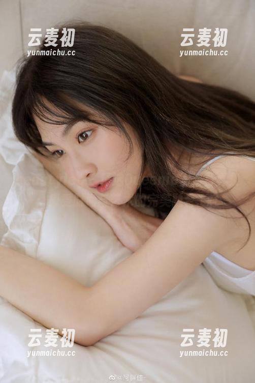 beautyleg - 精选Queenie御姐写真集：感受时尚与艺术的完美融合.txt