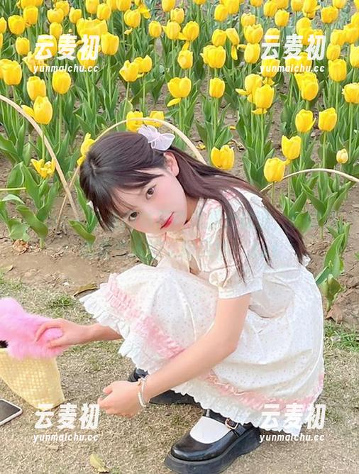 pans - 小鱼网袜写真资源大放送，带你领略最诱人的美图风格！.txt