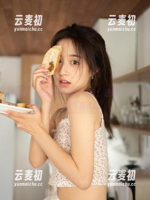 pans - 思思的写真作品集：透明光影中的无限可能.txt