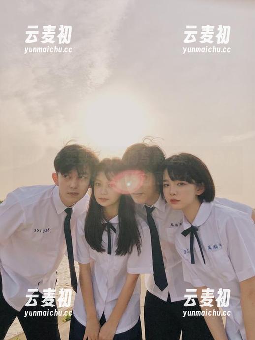 pans - 雯雯毛衣风尚写真合集：触动心弦的经典照片回顾.txt