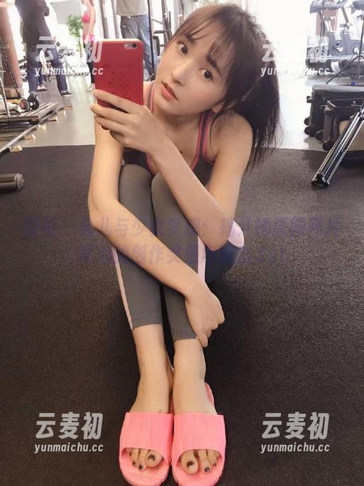 丽柜 - 允儿与少女梦想：揭开她原图照片背后的创作灵感与理念.txt