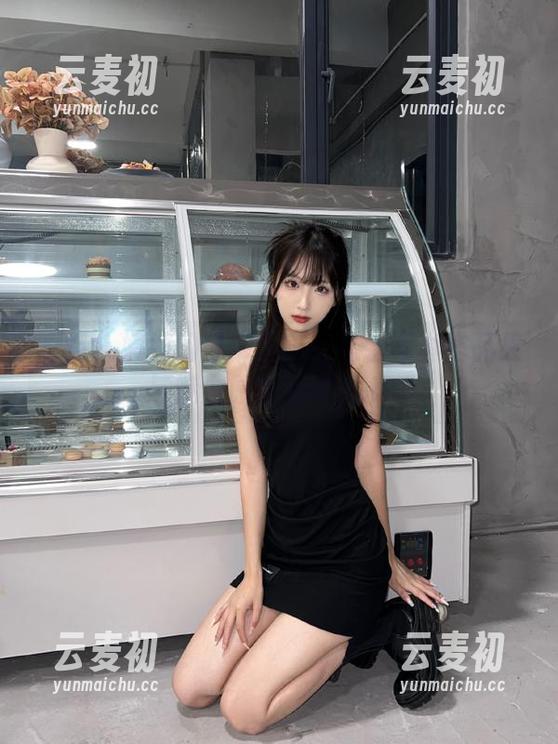 丽柜 - 婷婷的日常分享：私密写真作品集与魅力原图全曝光.txt