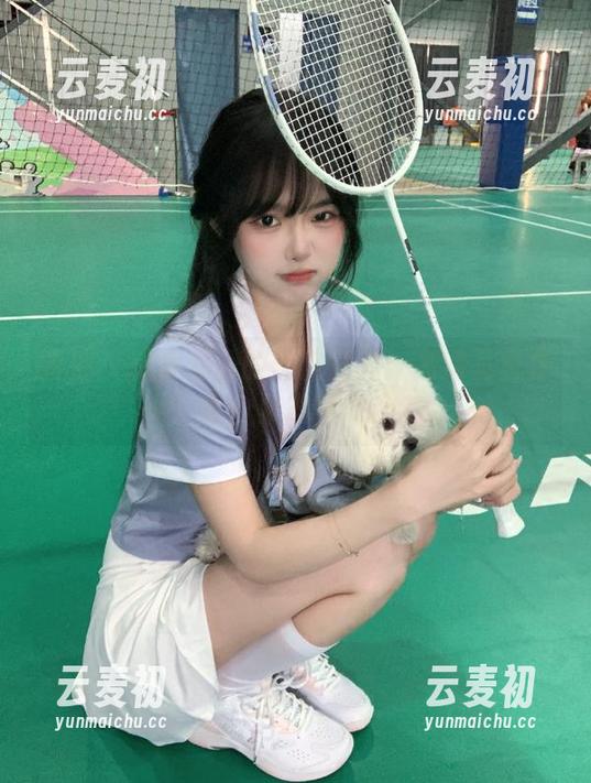 丽柜 - 探索心心的黑白世界：高清写真作品合集推荐.txt