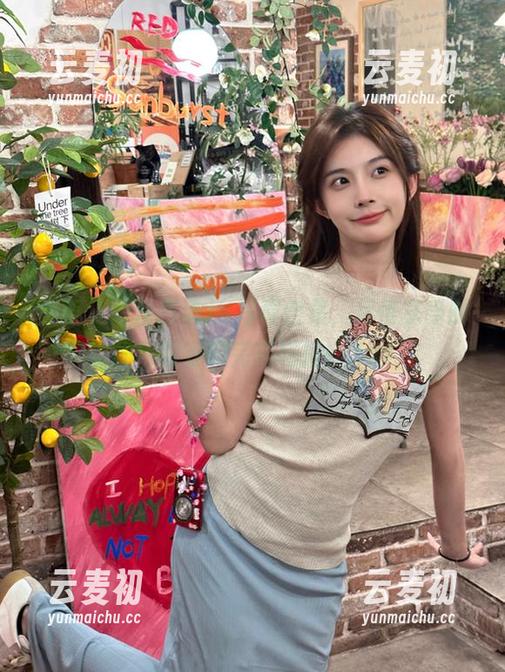 丽柜 - 汐汐高清JK写真合集，尽情享受时尚与青春的完美碰撞！.txt