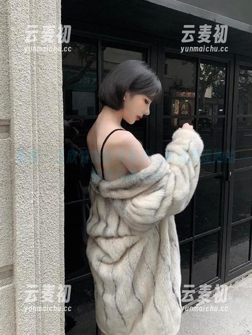 丽柜 - 王欣竹的秘书写真：高清展现她的多样风情.txt