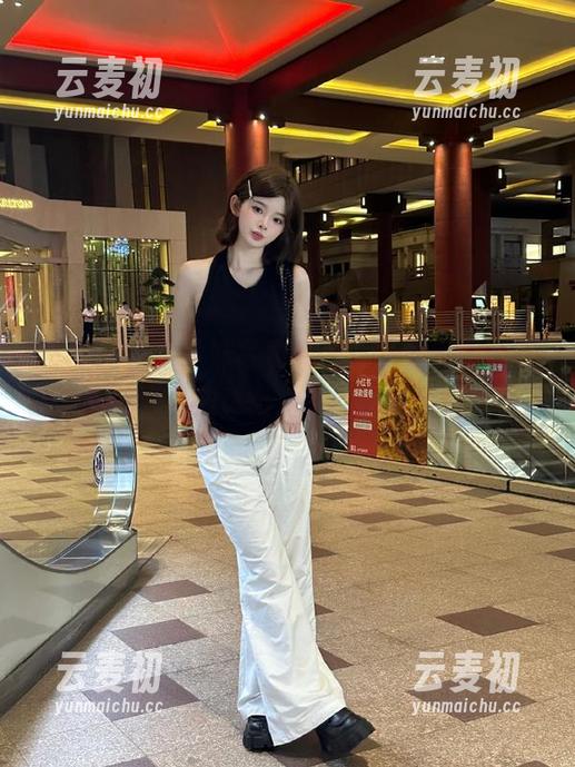 丽柜 - 菲菲学妹写真原图，分享她不一样的青春故事与精彩瞬间！.txt