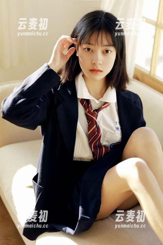 乔依丝教室图集，在线分享最美写真，时刻相伴你的视线.txt