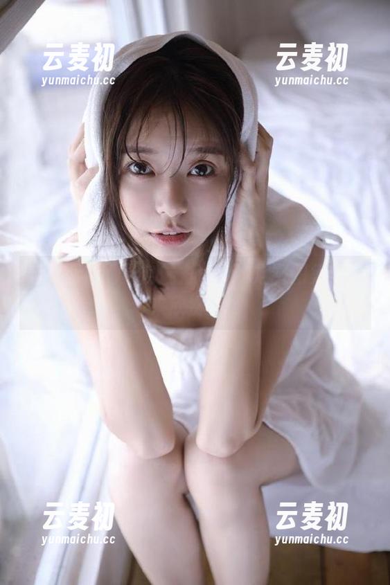 感受网袜的无穷魅力，今汐定制图集等你来欣赏.txt